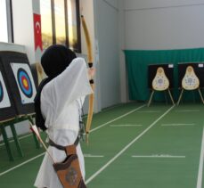 Konya'da “1. Geleneksel Türk Okçuluk Kış Turnuvası” devam ediyor