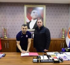 Milli karateci Aktaş, İstanbul Büyükşehir Belediyespor ile sözleşme imzaladı