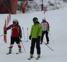 Palandöken'de sokağa çıkma kısıtlaması öncesi kayak heyecanı