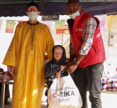 TİKA'dan Senegal'de albinizmli bireylere destek