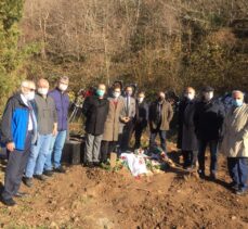 Trabzonspor Kulübünün kurul başkan ve üyeleri, Özkan Sümer'in mezarını ziyaret etti
