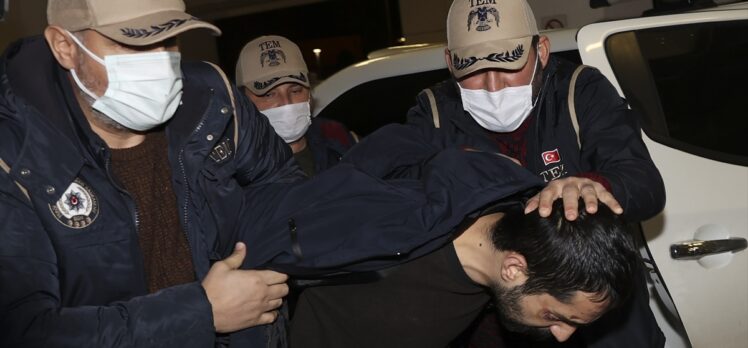 GÜNCELLEME – Yurt dışına kaçarken yakalanan DHKP-C'li avukat Aytaç Ünsal tutuklandı