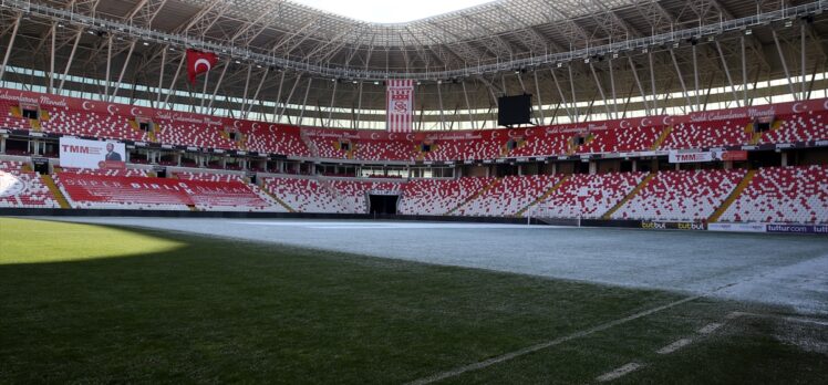 4 Eylül Stadyumu Fenerbahçe maçına hazır