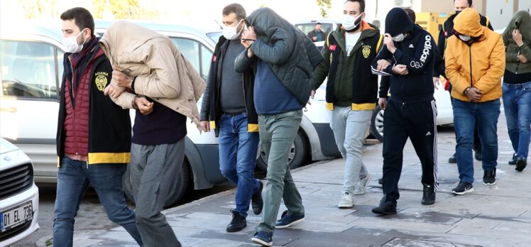 Adana'da fuhuş operasyonunda yakalanan 14 zanlıdan 6'sı tutuklandı