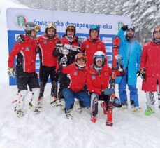 Alp Disiplini FIS Yarışı'nda 2 milli kayakçı bronz madalya kazandı