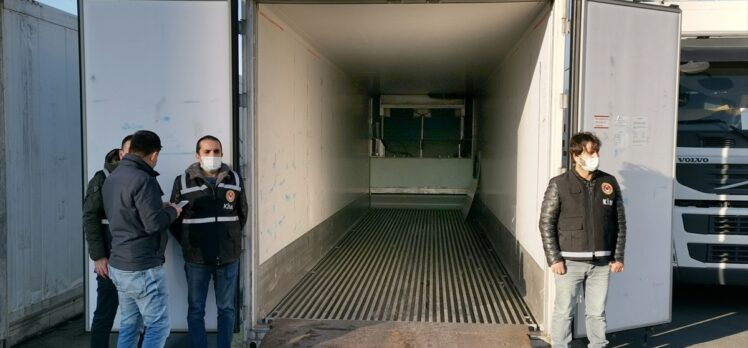 Ambarlı Limanı'nda iki konteynere gizlenmiş 88 kilogram kokain ele geçirildi