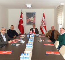 Antalyaspor'da eski kulüp başkanları, genel kurul öncesi buluştu