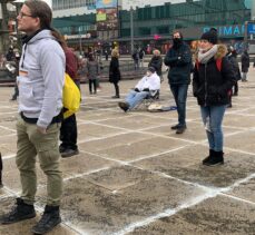Almanya'da Kovid-19 önlemleri karşıtı gösteri düzenlendi