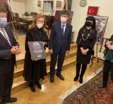 Bulgaristan'da Kazak aydın Abay Kunanbay sergisi açıldı