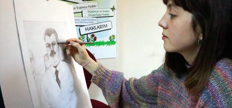 Çocuk Hakları Komitesi üyesi Ayşenur'dan sağlık çalışanlarına “kara kalem” resimli destek