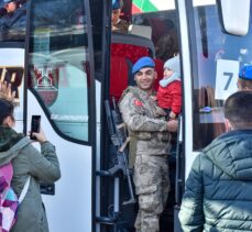 Diyarbakır'da 258 Mehmetçik Suriye'ye uğurlandı