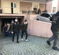 FETÖ'nün TSK yapılanmasına yönelik İzmir merkezli operasyonda 25 şüpheli tutuklandı