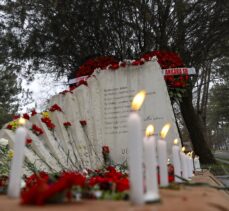 Gazeteci yazar Uğur Mumcu, ölümünün 28. yılında kabri başında anıldı