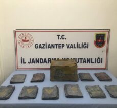 Gaziantep'te tarihi eser niteliğinde altın yazmalı 10 Tevrat ele geçirildi