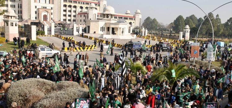 İslamabad'da muhalefet partileri hükümet karşıtı protesto düzenledi