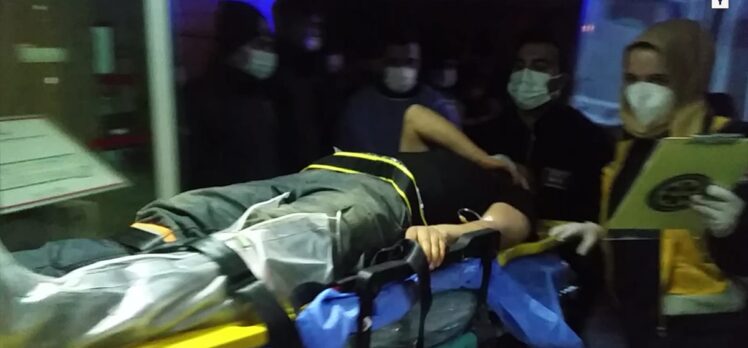 GÜNCELLEME – Kayseri'de göçük altında kalan 2 işçiden 1'i öldü