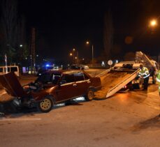 Kayseri'de otomobil sivil polis aracına çarptı: 1 yaralı