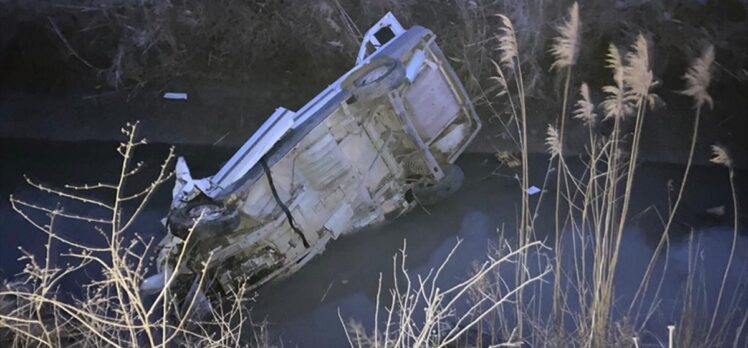 Konya'da sulama kanalına düşen otomobildeki kadın öldü, kocası yaralandı
