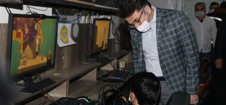 Mardin'de internet kafeler öğrenciler için EBA destek noktasına dönüştürüldü
