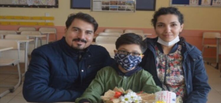 MHP lideri Bahçeli'den matematik yarışmasında dünya şampiyonu olan Yusuf Eymen'in ailesine tebrik telefonu