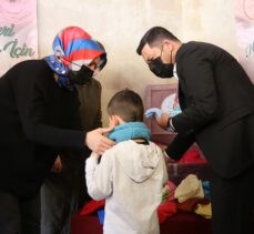 Nevşehir'de gönüllü kadınlardan ihtiyaç sahibi çocukları “ısıtan” yardım