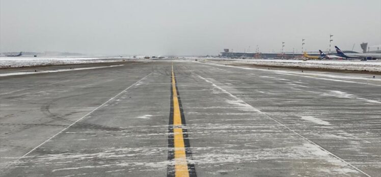 Rönesans, Rusya'nın en büyük havalimanı Sheremetyevo'nun pistini yeniledi