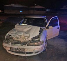 Şanlıurfa'da otomobil ile kamyonet çarpıştı: 3 yaralı