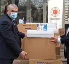 Türkiye'nin Kovid-19'la mücadele kapsamında Kırgızistan’daki Ahıska Türklerine gönderdiği tıbbi malzeme teslim edildi