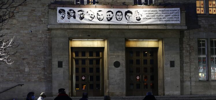 Almanya’da Hanau kentindeki ırkçı terör saldırısının kurbanları anıldı