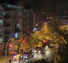 Ankara'da evde çıkan yangında 8 kişi dumandan etkilendi