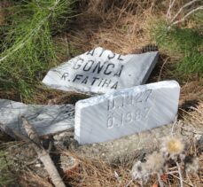Antalya’da aile kabristanındaki mezar taşlarına zarar verildi