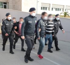 Antalya'da çeşitli suçlardan aranan 32 kişi yakalandı