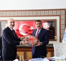 Bakan Karaismailoğlu, Malatya Büyükşehir Belediye Başkanı Gürkan'ı ziyaret etti