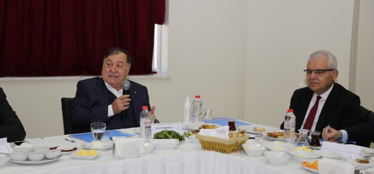 CHP Ekonomi Masası Heyeti Nevşehir'de iş dünyası temsilcileriyle buluştu