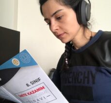 Erzurum'da LGS'ye hazırlanan görme engelli öğrencilere “Seslenen Kitap” projesiyle destek