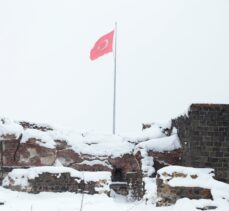 Erzurum'daki “93 Harbi'nin tanığı” tabyalar beyaza büründü