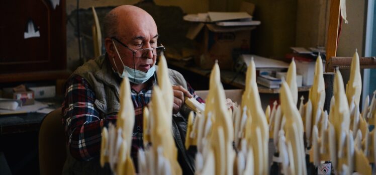 Eskişehir'de emekli metal kalıpçısının yaptığı maket uçaklar gerçeğini aratmıyor