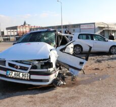 Gaziantep'te bir kişinin öldüğü 4 kişinin yaralandığı trafik kazası güvenlik kamerasınca kaydedildi
