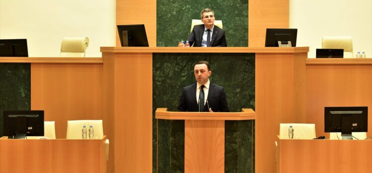 Gürcistan'da Başbakan Garibaşvili'nin kabinesi güvenoyu aldı