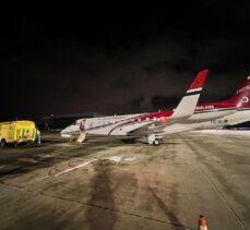 Hollanda'da koronavirüs tedavisine son verilmek istenen vatandaş ambulans uçakla Türkiye'ye gönderildi