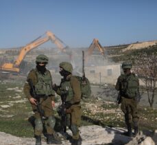 İsrail askerleri Batı Şeria'da Filistinlilere ait bir evi yıktı