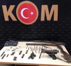 İzmir'de kaçak silah imalathanesine yapılan baskında 5 aydır aranan genç kız bulundu