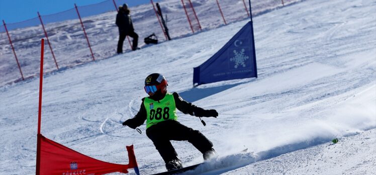 Kayseri'de düzenlenen Snowboard 2. Etap Yarışları tamamlandı