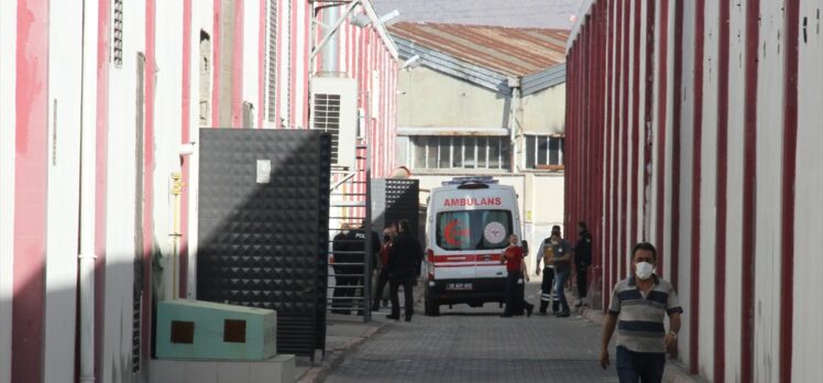 Kayseri'de iplik fabrikasında çıkan yangında 4 işçi dumandan etkilendi