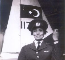 Milli Savunma Bakanlığı, NATO'nun ilk kadın jet pilotu Leman Bozkurt Altınçekiç'i andı: