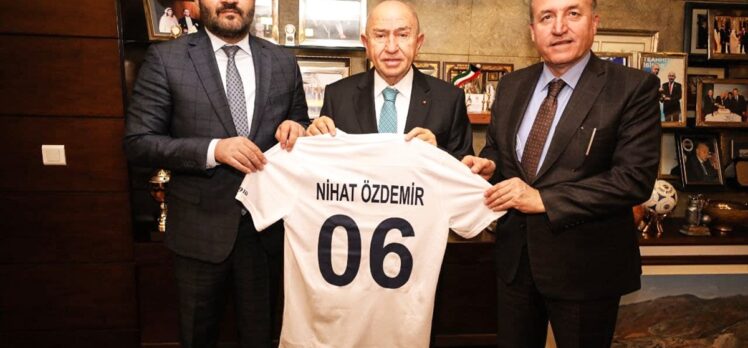 MKE Ankaragücü Başkanı Fatih Mert, TFF Başkanı Nihat Özdemir'i ziyaret etti