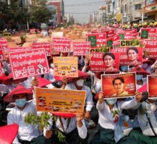 GÜNCELLEME – Myanmar’da darbe karşıtı gösterilerde 4 kişi öldü, çok sayıda kişi gözaltına alındı