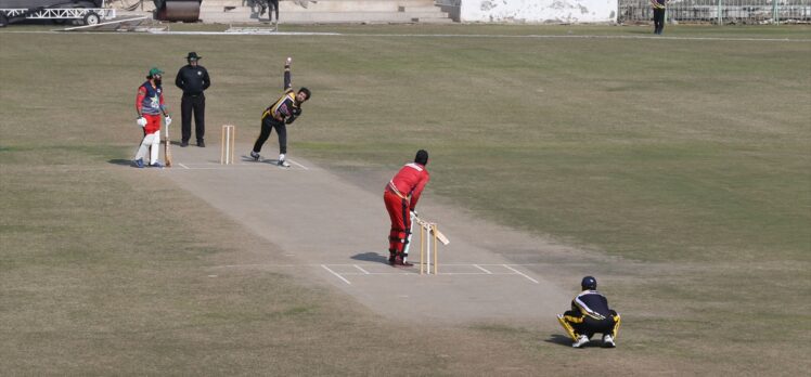 Pakistan'da Keşmir halkı ile dayanışma göstermek için kriket oynandı