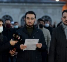 TÜGVA, Boğaziçi Üniversitesi önünde Kabe fotoğrafının yere serilmesine tepki gösterdi