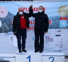 Yıldıztepe Kayak Merkezi'nde düzenlenen Diplomatik Kayak Yarışı sona erdi